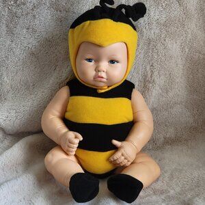Vintage 1998 ANNE GEDDES Poseable Caucasian Baby Doll Bumble Bee 15"